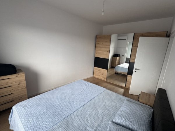 Tirane, jepet me qera apartament 2+1 Kati 5, 97 m² 650 € (siri kodra)