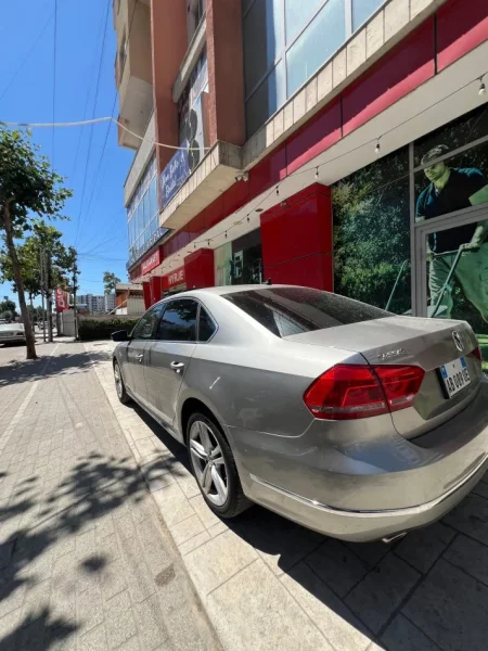 Tirane, shitet makine Volswagen Nafte, gri metalizato automatik Kondicioner 244.000 km 8.000 €