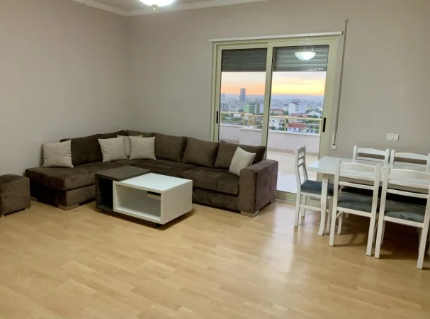 Tirane, jepet me qera apartament+verande | Penthouse 2+1+Aneks+Ballkon Kati 4, 140 m² 450 € (Rruga Fuat Toptani)