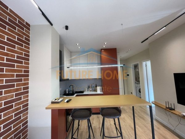 Tirane, jepet me qera apartament 1+1 , 53 m² 750 € (Rruga Karl Gega)