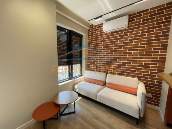 Tirane, jepet me qera apartament 1+1 , 53 m² 750 € (Rruga Karl Gega)
