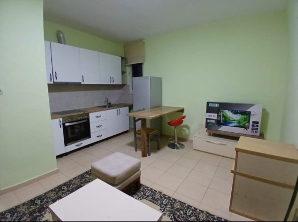 Tirane, jepet me qera apartament 1+1 Kati 3, 60 m² 480 €