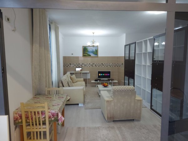 Tirane, jepet me qera apartament 1+1 Kati 7, 50 m² 450 € 