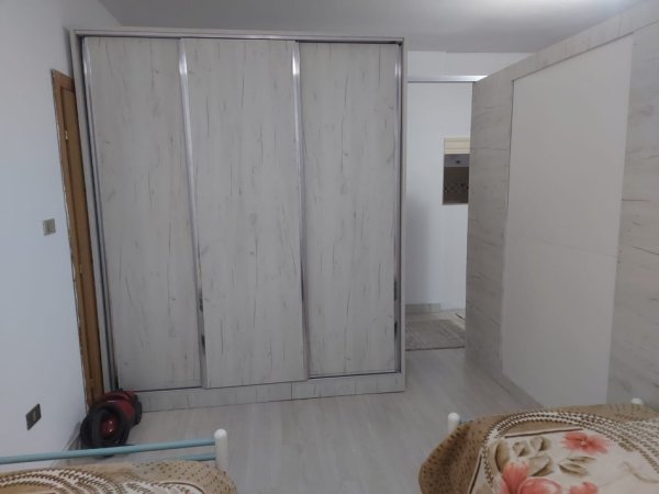 Tirane, jepet me qera apartament 1+1 Kati 7, 50 m² 450 € 