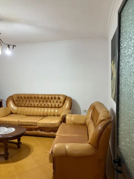 Shqiperi, jepet me qera apartament 1+1 Kati 1, 60 m² 370 €