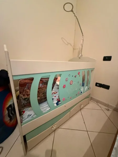 Fier, shes Krevat per femije 100 €