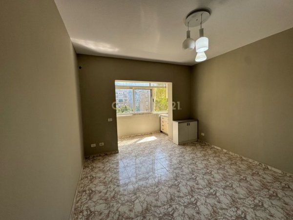 Tirane, shes apartament 1+1 Kati 3, 60 m² 115.000 €