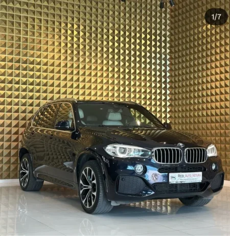 Durres, shes makine BMW X5 Nafte, blu e errët automatik Klima 15.500 €