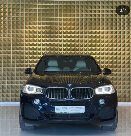 Durres, shes makine BMW X5 Nafte, blu e errët automatik Klima 15.500 €