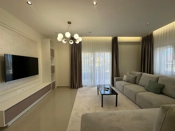 Tirane, jepet me qera apartament 2+1+Aneks+Ballkon , 800 € (farke)