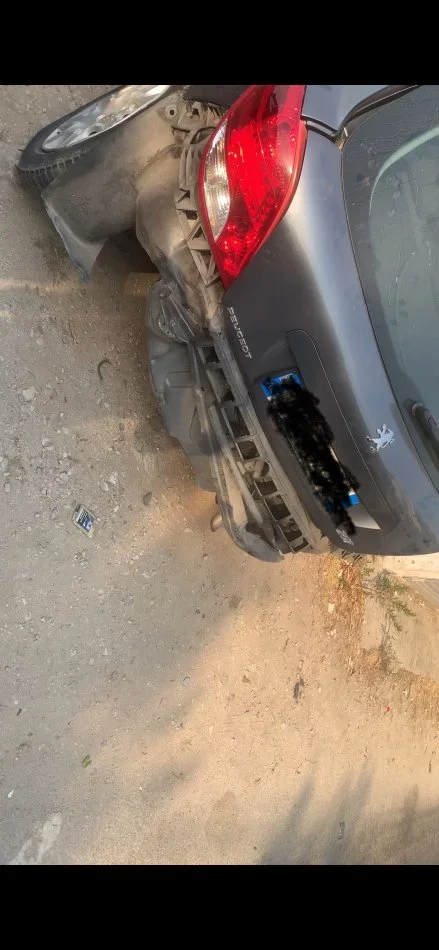 Tirane, shes Peugeout 207 1500 euro