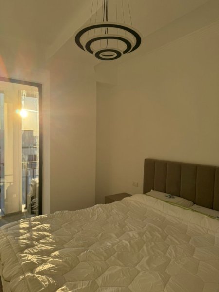 Tirane, jepet me qera apartament 2+1+Ballkon+🅿️ , 550 € (Astir, Urban Gate)