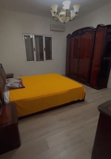 Tirane, jepet me qera apartament 2+1 Kati 2, 100 m² 750 € (Rr. Kavajes)