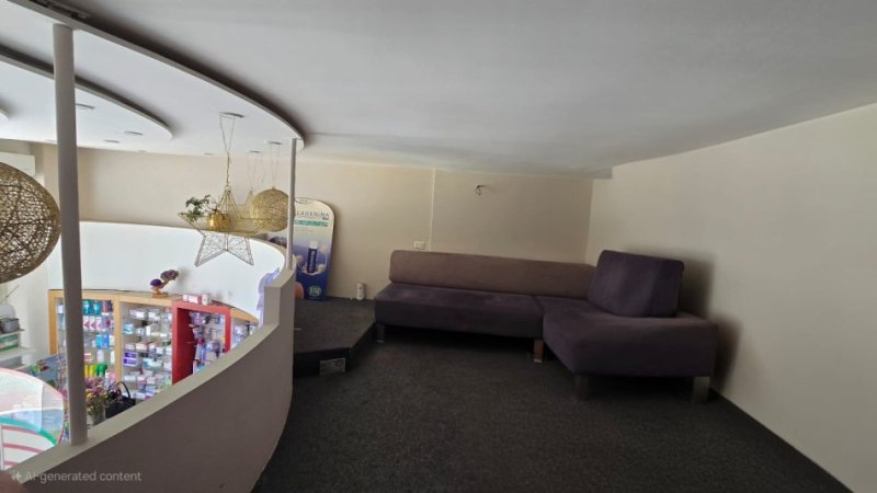 Tirane, jepet me qera dyqan Kati 0, 40 m² 700 €
