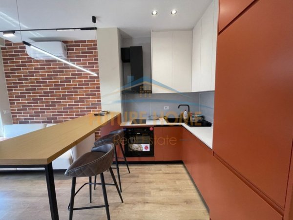 Tirane, jepet me qera apartament 1+1 Kati 6, 53 m² 750 € (Rruga &quot;Karl Gega&quot; Bulevardi i Ri , Tiranë.)