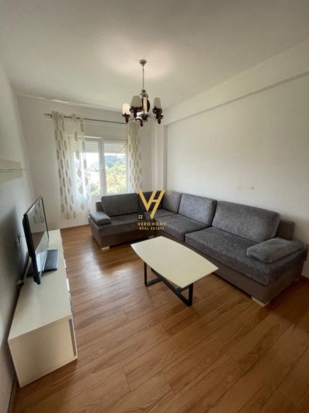 Tirane, jepet me qera apartament 2+1+Ballkon Kati 1, 85 m² 650 € (KODRA E DIELLIT 2)
