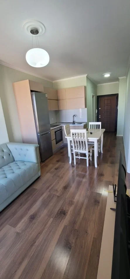 Tirane, jepet me qera apartament 1+1+Ballkon , 60 m² 500 € (Rruga e Dibres Ministria e Mbrojtjes)