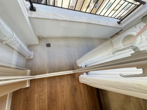 Tirane, jepet me qera apartament 1+1 Kati 5, 750 € 