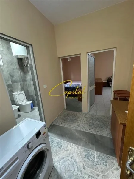 Tirane, jepet me qera apartament 1+1+Ballkon Kati 2, 55 m² 500 € (RRUGA E DURRESIT)