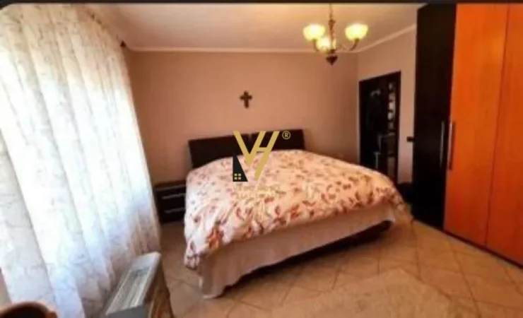 Tirane, jepet me qera apartament 2+1+Ballkon Kati 5, 85 m² 800 € (ISH ATSH)