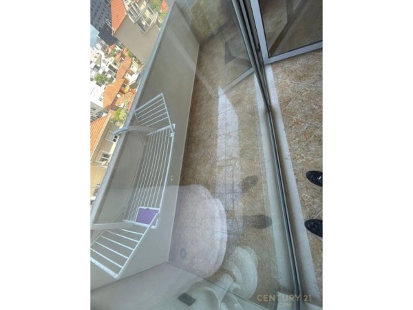 Tirane, jepet me qera apartament 1+1 Kati 4, 72 m² 700 € (Sheshi Avni Rustemi)