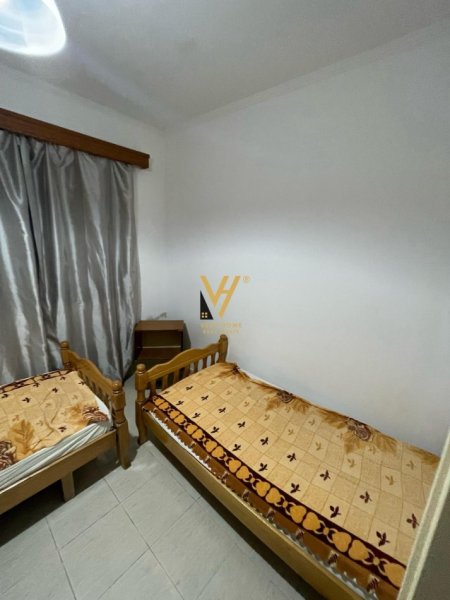 Tirane, jepet me qera apartament 1+1+Ballkon Kati 1, 55 m² 380 € (MINISTRIA E DREJTESISE)