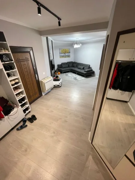 Tirane, shitet apartament 3+1 , 110 m² 146.500 € 