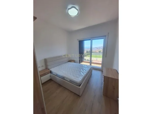 Tirane, jepet me qera apartament 1+1 Kati 10, 70 m² 500 € (Astir)