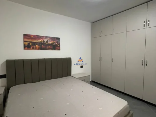 Tirane, jepet me qera apartament 2+1 Kati 2, 80 m² 600 € (RRUGA RIZA CEROVA)