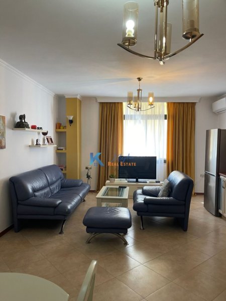 Tirane, jap me qera apartament 2+1 Kati 8, 78 m² (Qender, pas Piaces)