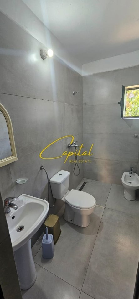 Tirane, jepet me qera 1+1+Ballkon Kati 1, 80 m² 550 € 