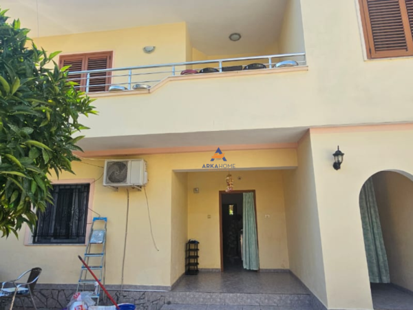 Tirane, jepet me qera apartament 1+1 Kati 1, 65 m² 550 € (RRUGA BABE REXHA ISH PARKU I AUTOBUZAVE)