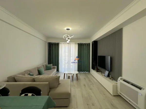 Tirane, jepet me qera apartament 2+1+Ballkon Kati 9, 103 m² 600 € (TE URBAN GATE,UNAZA E RE)