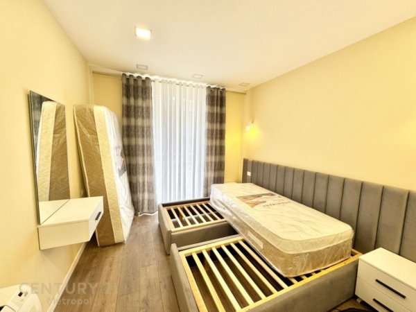 Tirane, jepet me qera apartament 2+1+Aneks+Ballkon Kati 2, 120 m² 650 € (Prane Rruges se vjeter te Elbasanit)