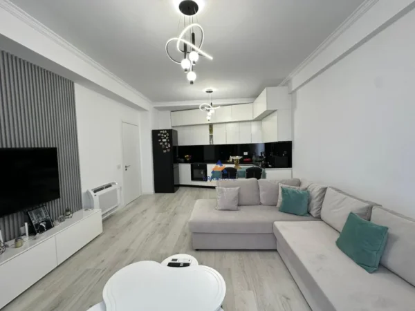Tirane, jepet me qera apartament 2+1+Ballkon Kati 9, 103 m² 600 € (TE URBAN GATE,UNAZA E RE)