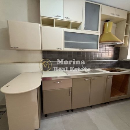 Tirane, jepet me qera apartament 1+1 Kati 1, 72 m² 450 € (Selite)