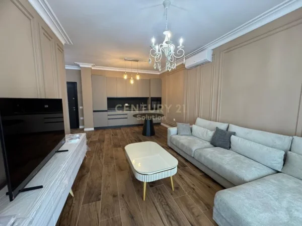 Tirane, jepet me qera apartament 2+1 Kati 1, 104 m² 1.200 € (RANE SPITALIT VETERINAR !)