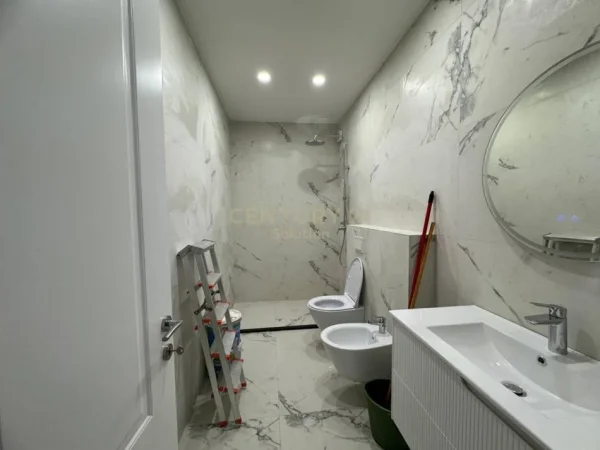 Tirane, jepet me qera apartament 2+1 Kati 1, 104 m² 1.200 € (RANE SPITALIT VETERINAR !)