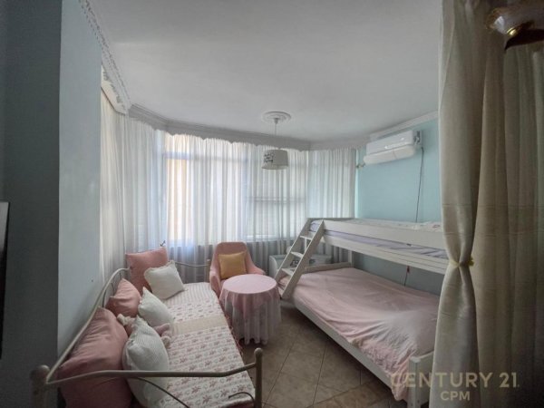Tirane, shitet apartament 2+1 Kati 4, 113 m² 275.000 € (KOMUNA E PARISIT)