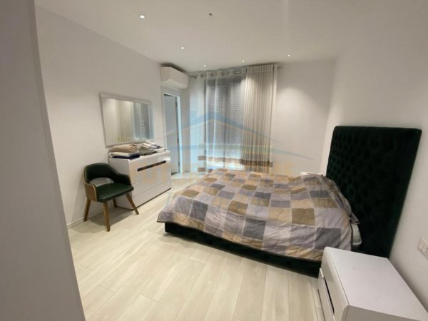 Tirane, jepet me qera apartament 2+1 Kati 4, 96 m² 700 € 