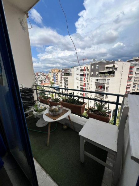 Tirane, jepet me qera apartament 1+1 Kati 9, 75 m² 700 € 