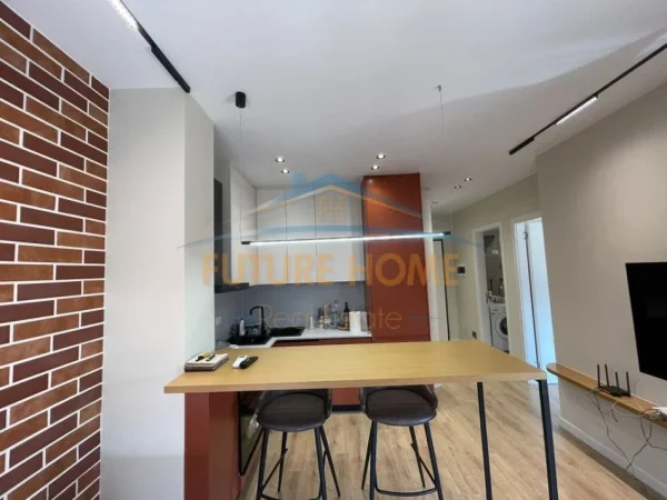 Tirane, jepet me qera apartament 1+1 Kati 6, 53 m² 750 € (Rruga Karl Gega, Bulevardi Ri)