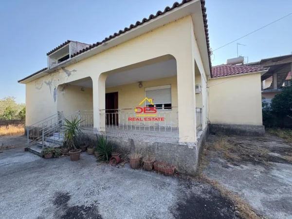 Vlore, shitet shtepi 2+1+Ballkon Kati 0, 152 m² 90.000 € (Rruga Prenjo Petoshati, Vlorë)