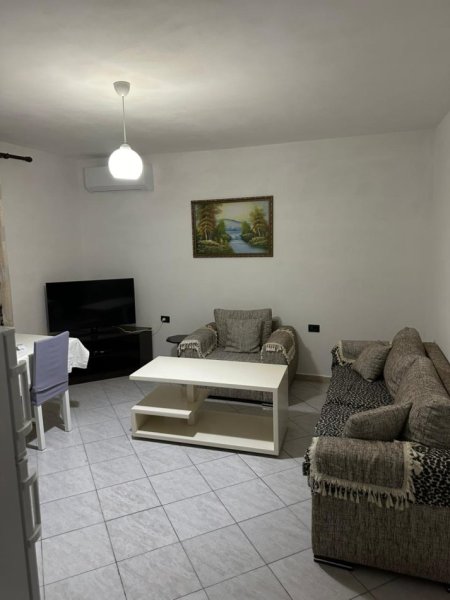 Tirane, jepet me qera apartament 1+1 Kati 1, 60 m² 480 € (Kristal Center/Rr.Dhimiter Shuteriqi)