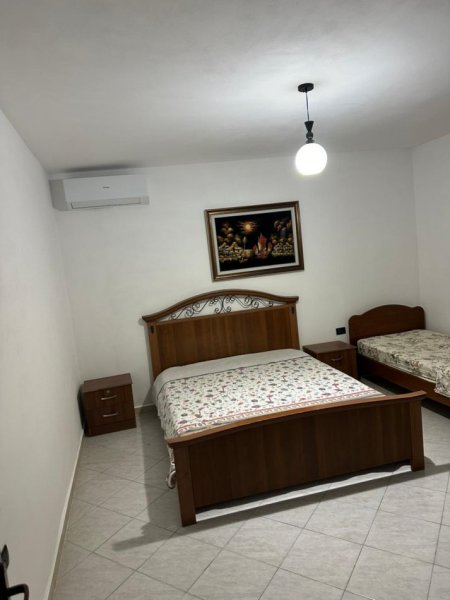 Tirane, jepet me qera apartament 1+1 Kati 1, 60 m² 480 € (Kristal Center/Rr.Dhimiter Shuteriqi)
