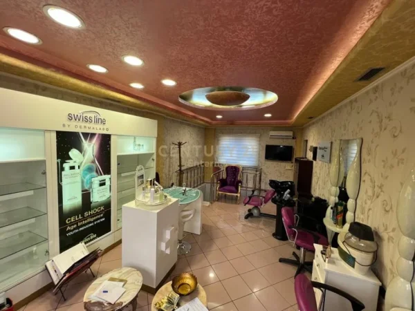Tirane, shes ambjent biznesi Kati 0, 148 m² 350.000 € (Rruga Mine Peza)