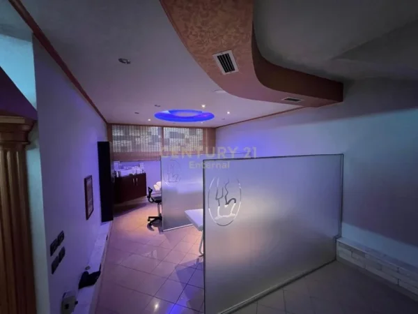 Tirane, shes ambjent biznesi Kati 0, 148 m² 350.000 € (Rruga Mine Peza)