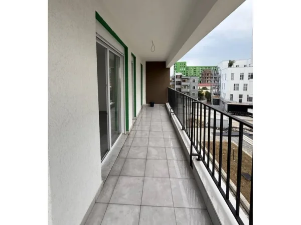 Tirane, jepet me qera apartament 2+1+Ballkon Kati 3, 117 m² 500 €