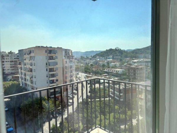 Tirane, jepet me qera apartament 1+1 Kati 7, 70 m² 550 € 