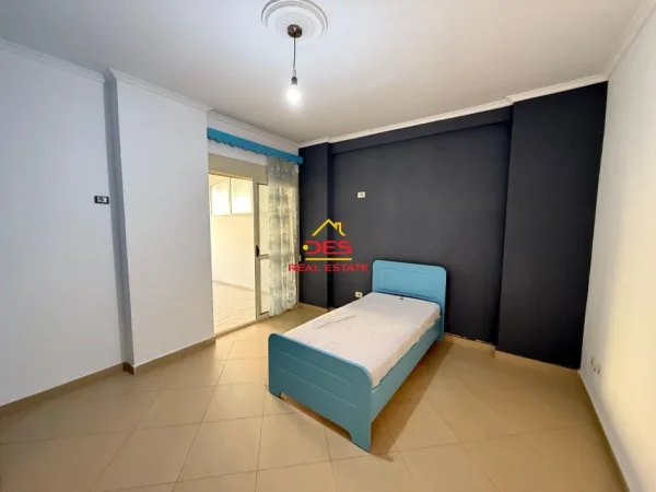 Vlore, shitet apartament 2+1+Ballkon Kati 2, 102 m² 165.000 € (Rruga gjergj Arianiti)